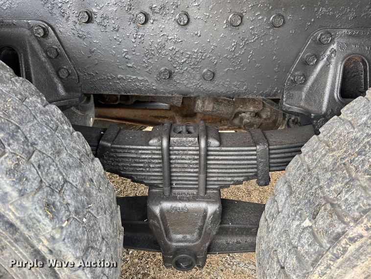 image for item JU9785 1998 International 4900  dump truck