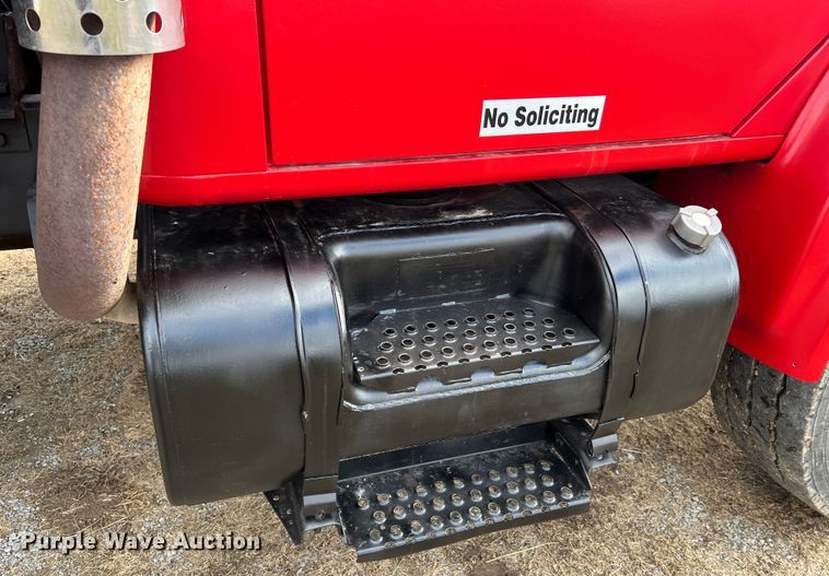 image for item JU9785 1998 International 4900  dump truck