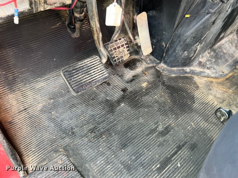 image for item JU9785 1998 International 4900  dump truck