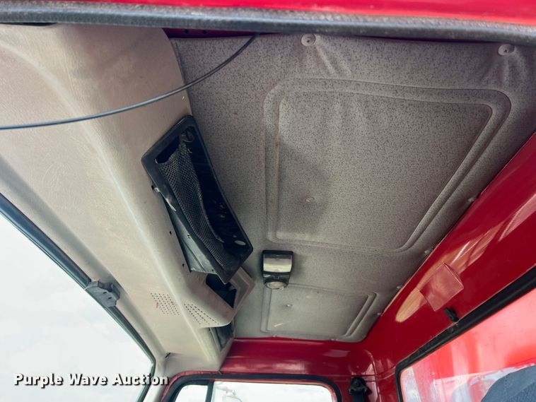 image for item JU9785 1998 International 4900  dump truck