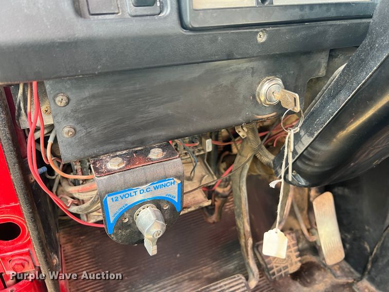 image for item JU9785 1998 International 4900  dump truck