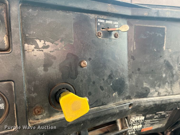 image for item JU9785 1998 International 4900  dump truck