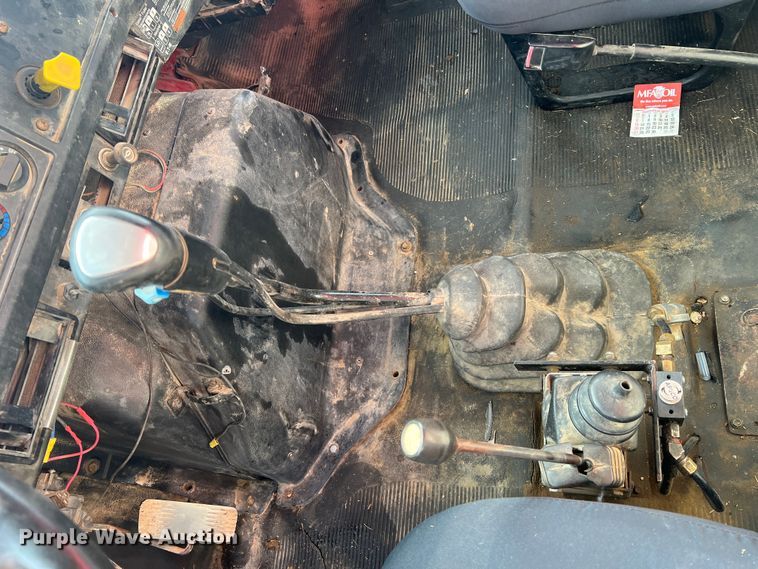 image for item JU9785 1998 International 4900  dump truck