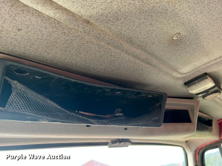 image for item JU9785 1998 International 4900  dump truck