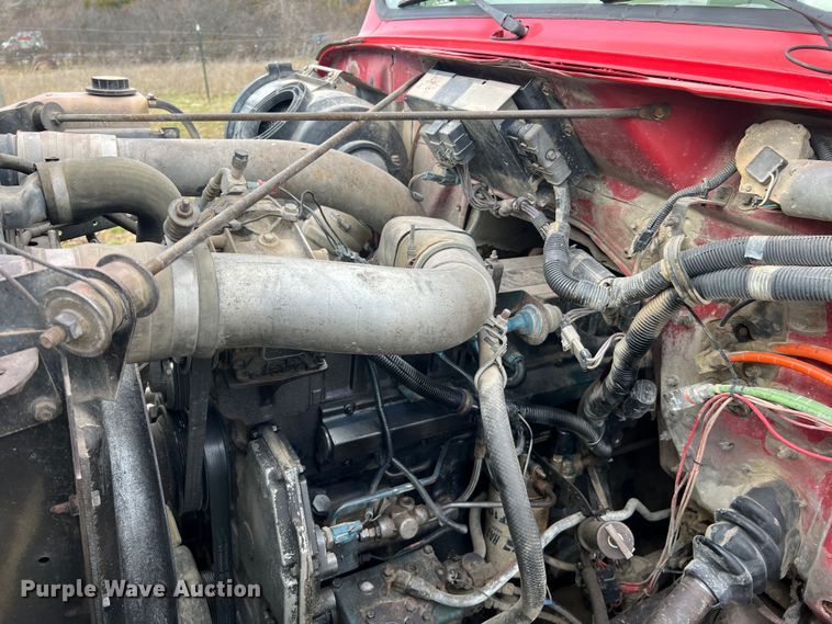 image for item JU9785 1998 International 4900  dump truck