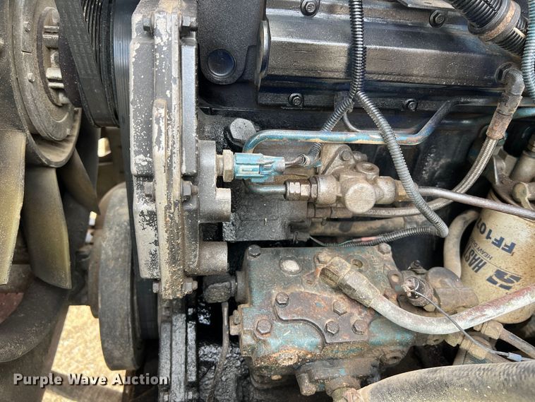 image for item JU9785 1998 International 4900  dump truck