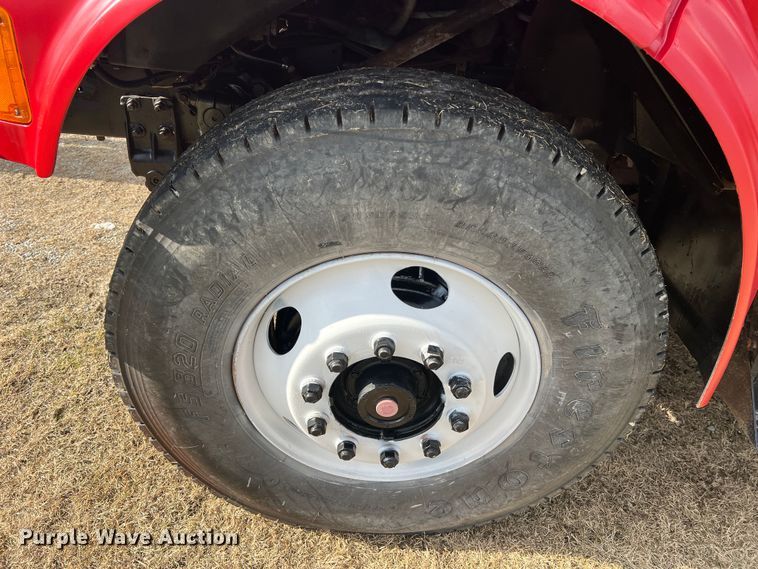 image for item JU9785 1998 International 4900  dump truck