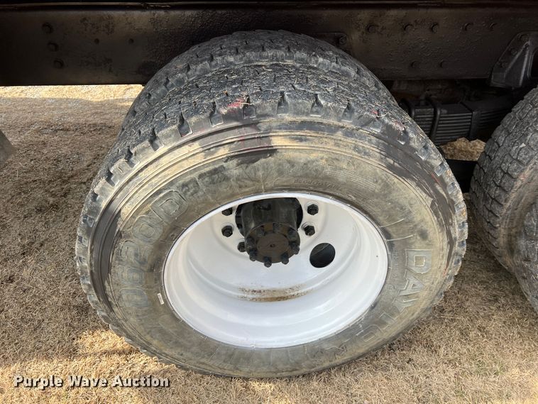 image for item JU9785 1998 International 4900  dump truck