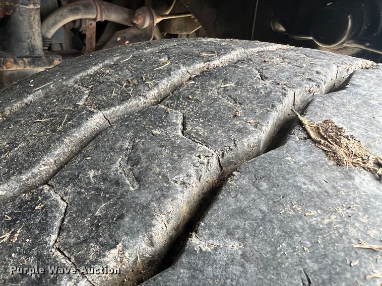 image for item JU9785 1998 International 4900  dump truck