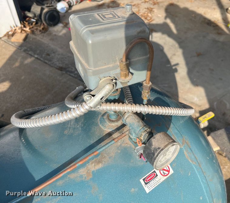 image for item JU9788 Curtis 8SN8E  air compressor