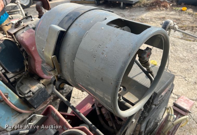 image for item JU9790 (4) concrete saws