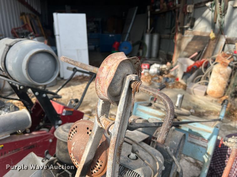 image for item JU9790 (4) concrete saws