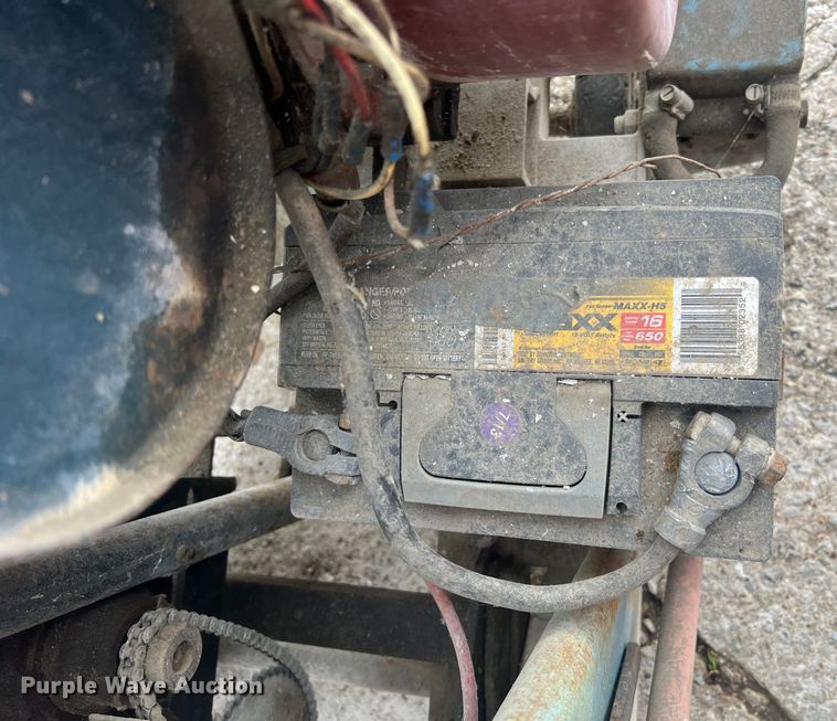 image for item JU9790 (4) concrete saws