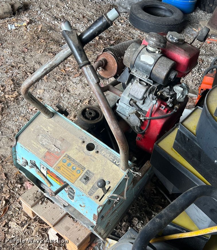 image for item JU9790 (4) concrete saws