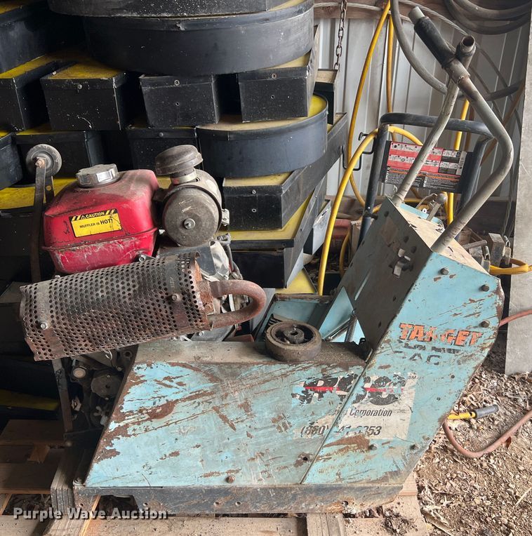 image for item JU9790 (4) concrete saws