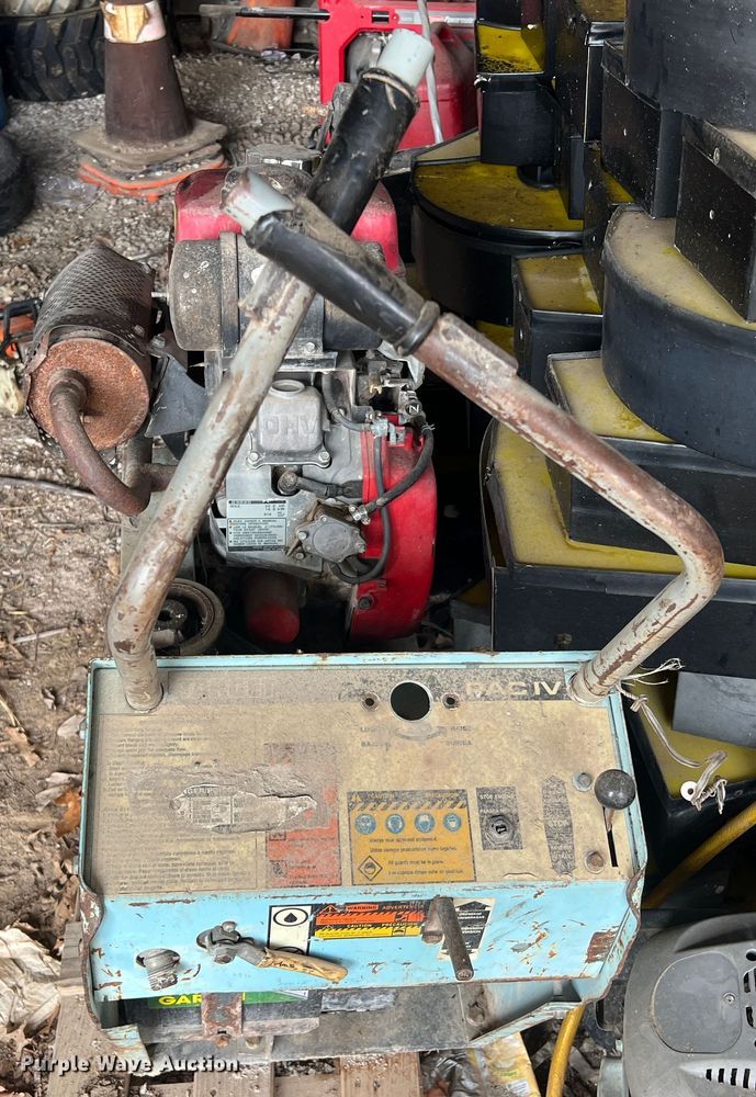 image for item JU9790 (4) concrete saws