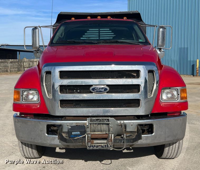 image for item JU9791 2004 Ford F650 Super Duty XL  dump truck