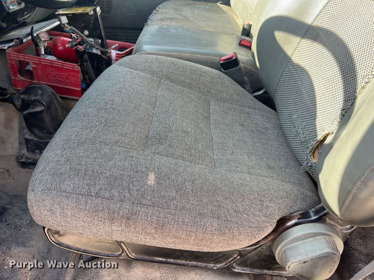 image for item JU9791 2004 Ford F650 Super Duty XL  dump truck