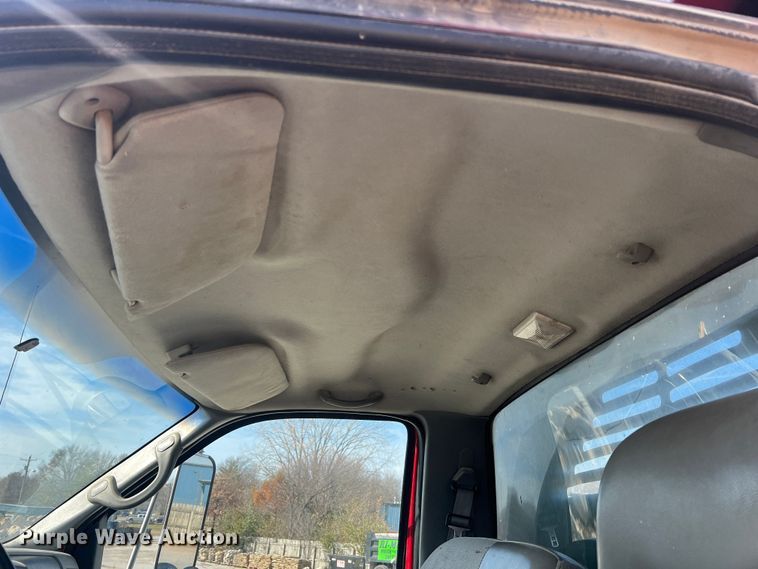 image for item JU9791 2004 Ford F650 Super Duty XL  dump truck