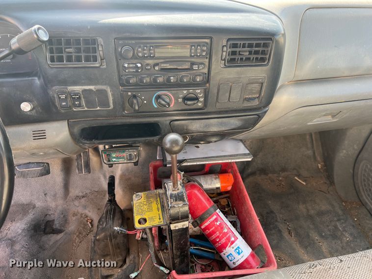 image for item JU9791 2004 Ford F650 Super Duty XL  dump truck