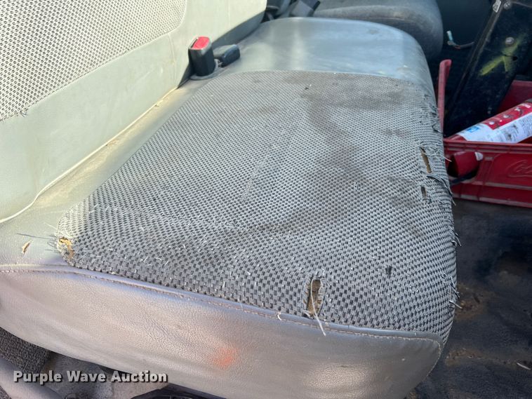 image for item JU9791 2004 Ford F650 Super Duty XL  dump truck