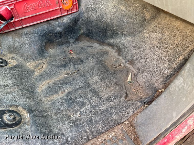 image for item JU9791 2004 Ford F650 Super Duty XL  dump truck