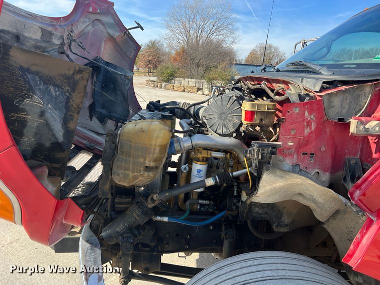 image for item JU9791 2004 Ford F650 Super Duty XL  dump truck