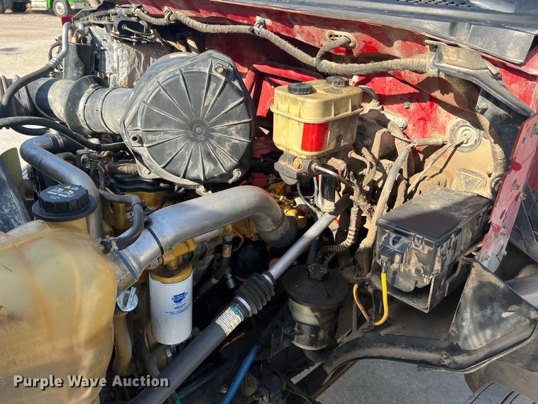 image for item JU9791 2004 Ford F650 Super Duty XL  dump truck