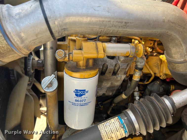 image for item JU9791 2004 Ford F650 Super Duty XL  dump truck