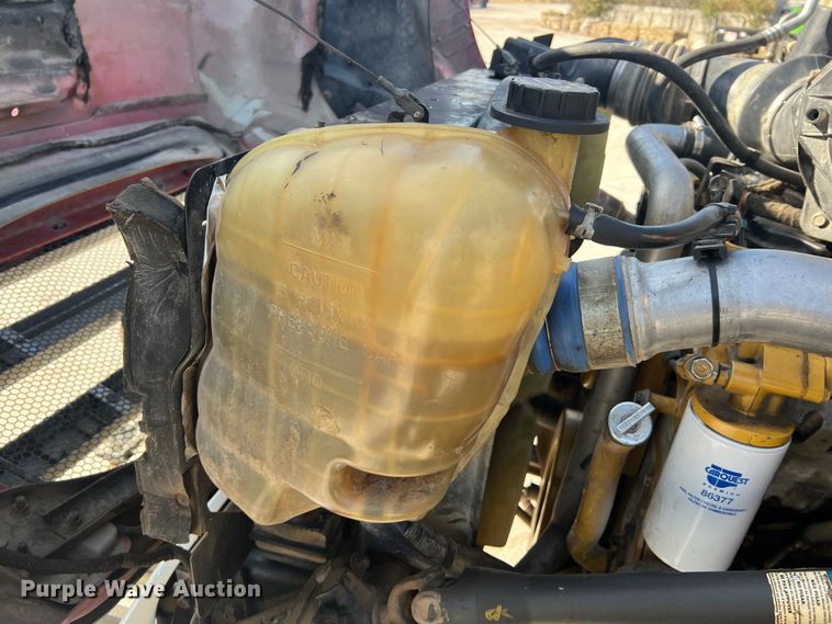 image for item JU9791 2004 Ford F650 Super Duty XL  dump truck