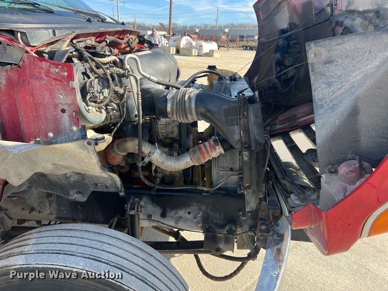 image for item JU9791 2004 Ford F650 Super Duty XL  dump truck