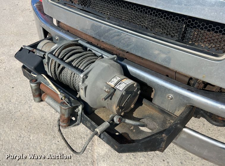 image for item JU9791 2004 Ford F650 Super Duty XL  dump truck