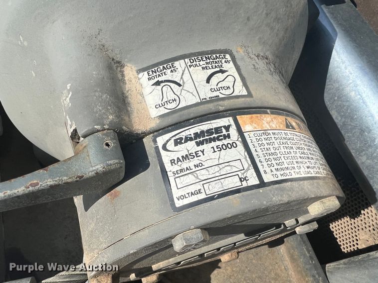 image for item JU9791 2004 Ford F650 Super Duty XL  dump truck