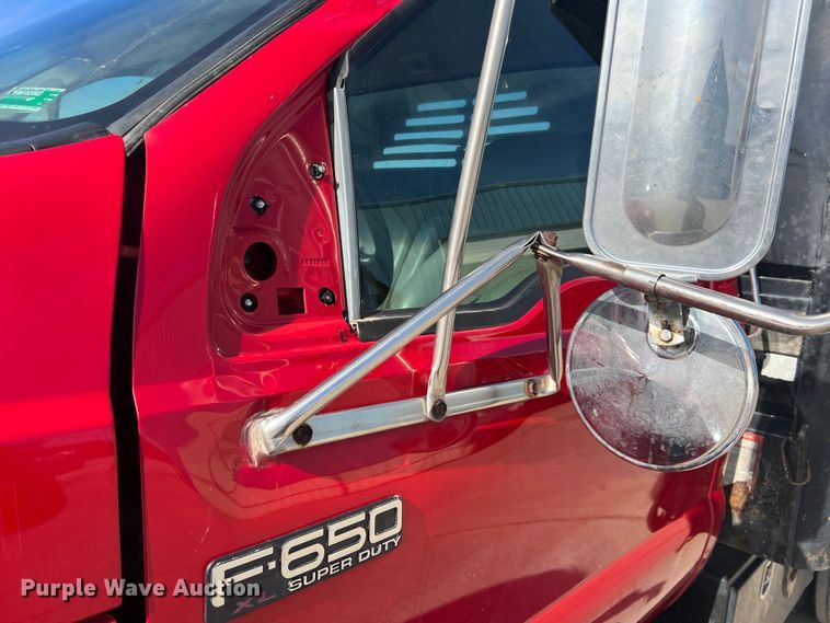 image for item JU9791 2004 Ford F650 Super Duty XL  dump truck