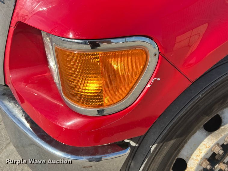 image for item JU9791 2004 Ford F650 Super Duty XL  dump truck