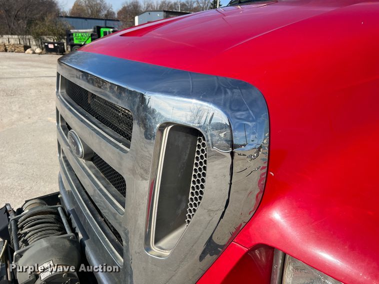 image for item JU9791 2004 Ford F650 Super Duty XL  dump truck