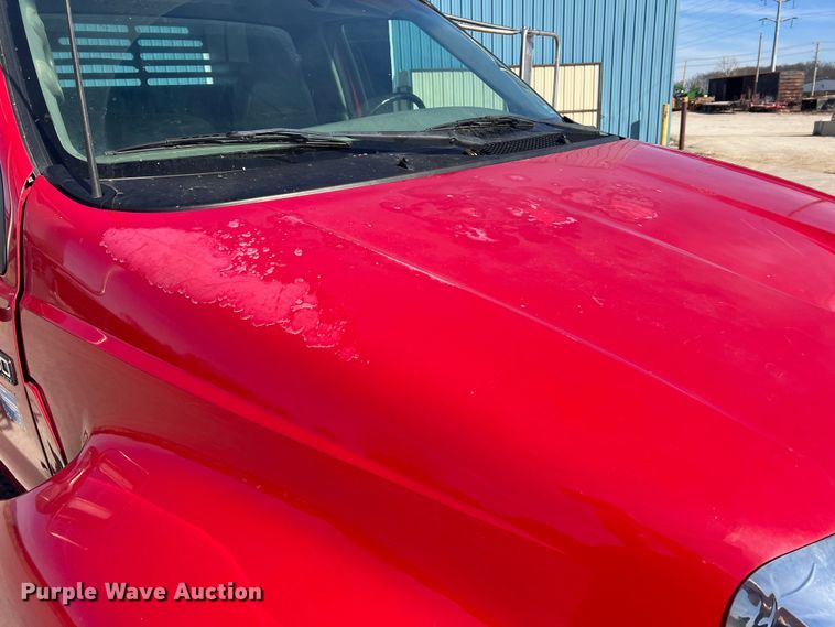 image for item JU9791 2004 Ford F650 Super Duty XL  dump truck