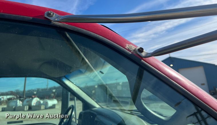 image for item JU9791 2004 Ford F650 Super Duty XL  dump truck