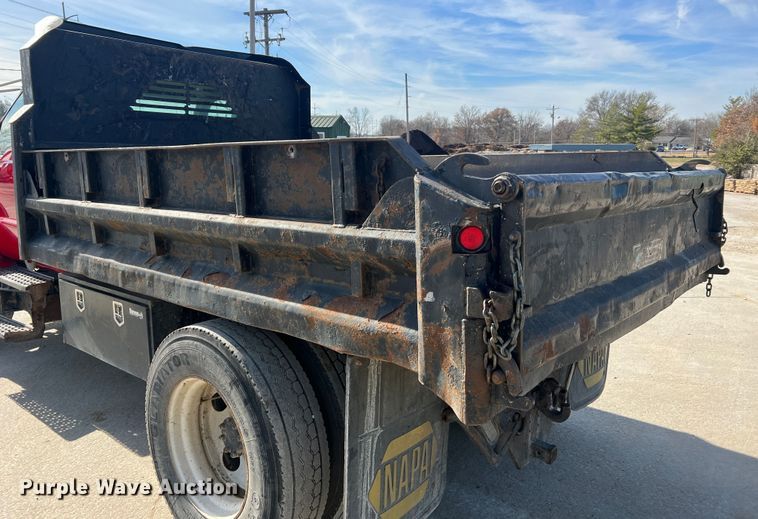 image for item JU9791 2004 Ford F650 Super Duty XL  dump truck