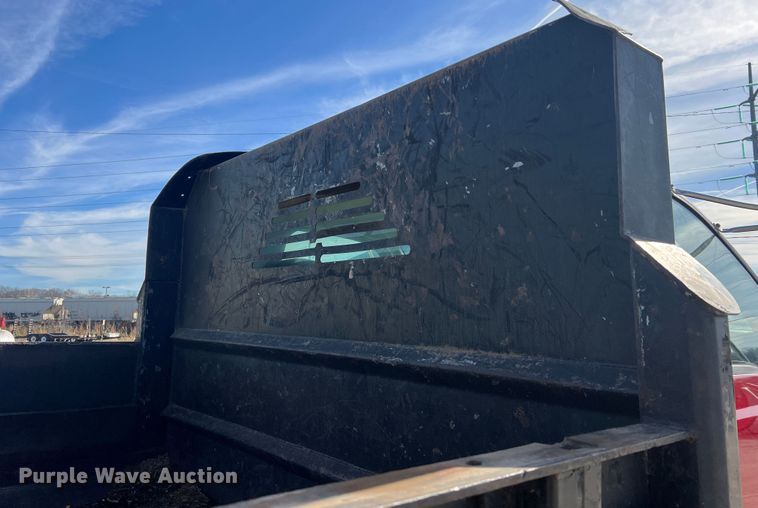 image for item JU9791 2004 Ford F650 Super Duty XL  dump truck