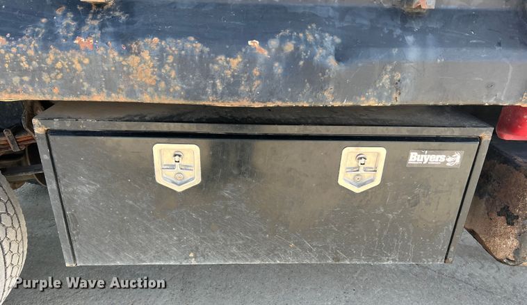image for item JU9791 2004 Ford F650 Super Duty XL  dump truck