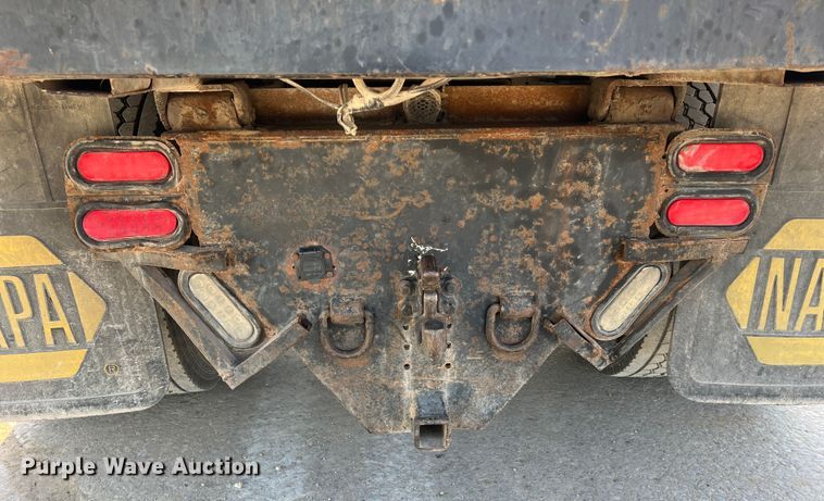 image for item JU9791 2004 Ford F650 Super Duty XL  dump truck