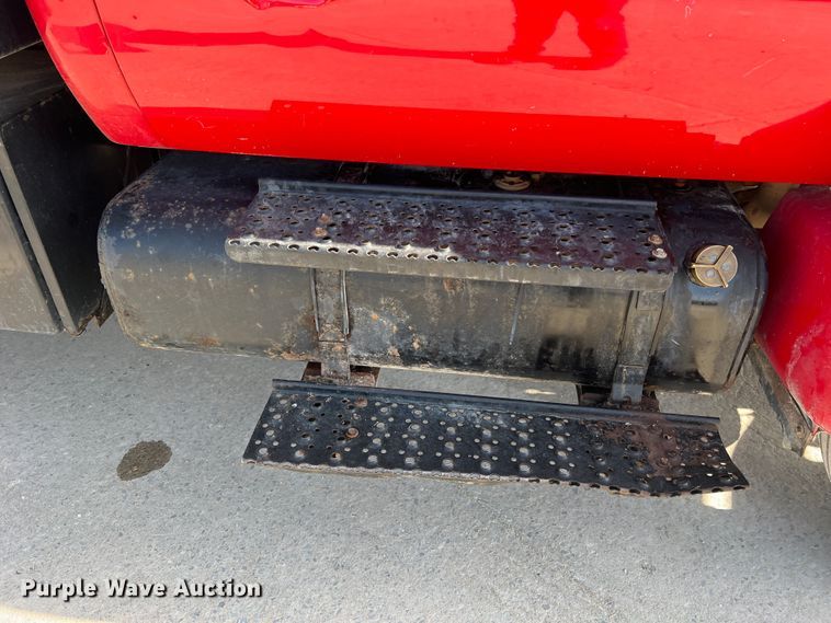 image for item JU9791 2004 Ford F650 Super Duty XL  dump truck