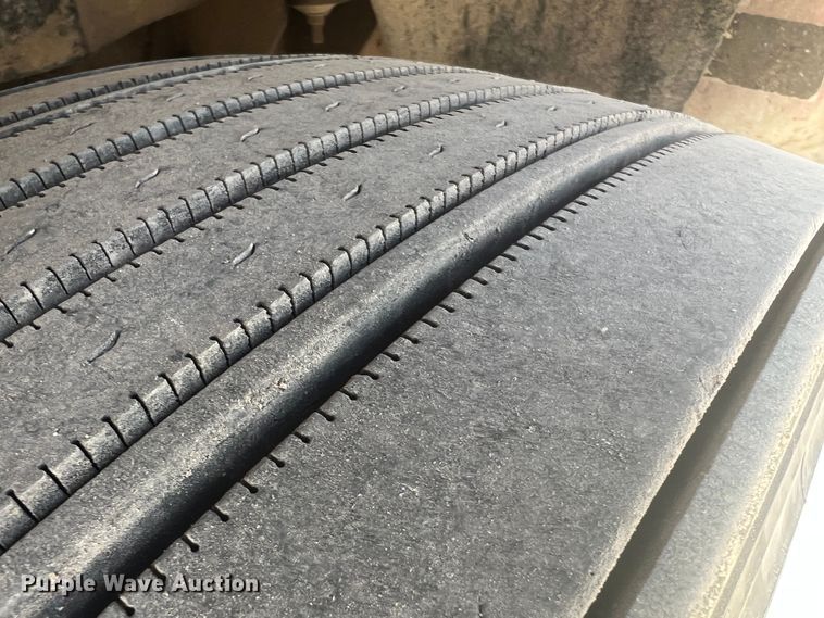 image for item JU9791 2004 Ford F650 Super Duty XL  dump truck