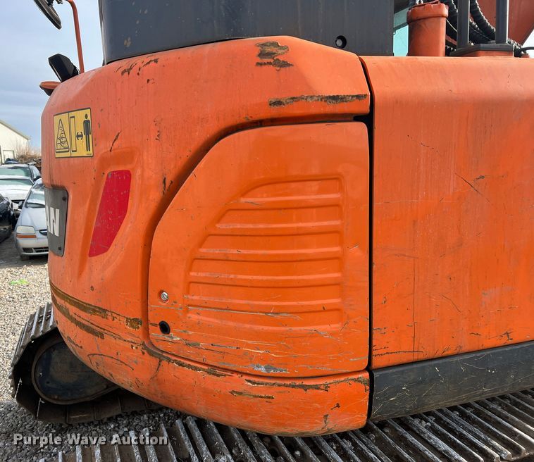 image for item JU9861 2017 Doosan DX140LCR-5  excavator