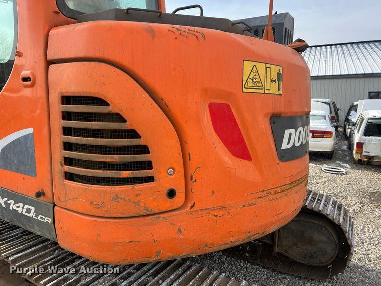 image for item JU9861 2017 Doosan DX140LCR-5  excavator
