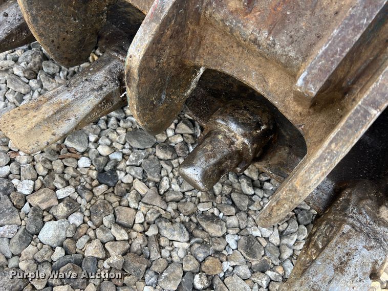 image for item JU9861 2017 Doosan DX140LCR-5  excavator