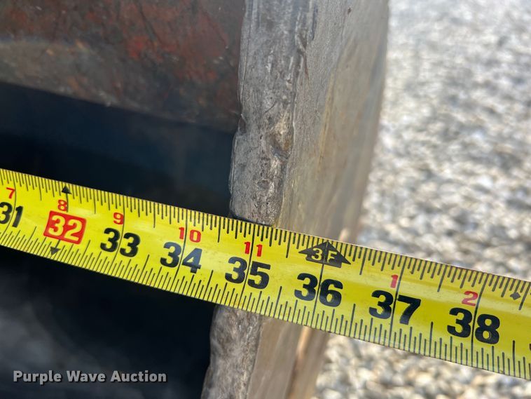 image for item JU9861 2017 Doosan DX140LCR-5  excavator