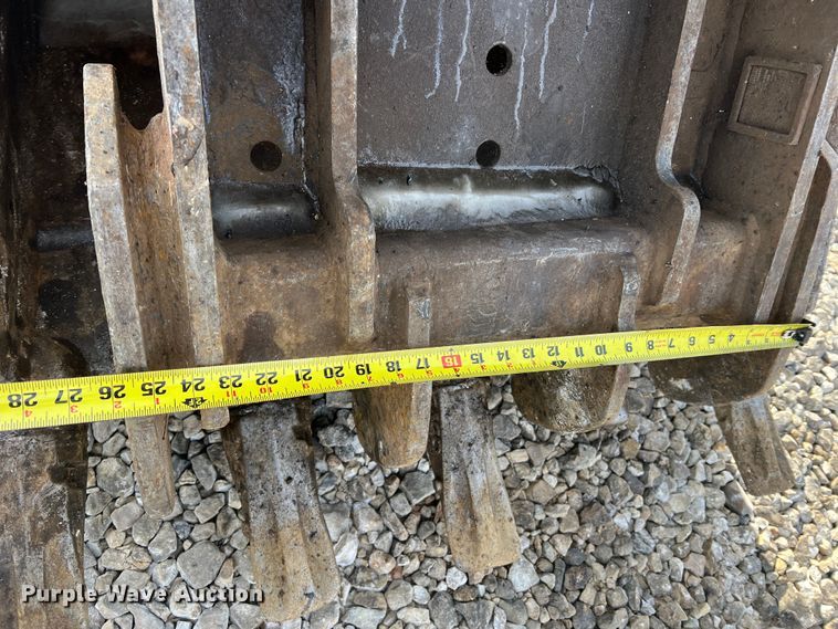 image for item JU9861 2017 Doosan DX140LCR-5  excavator