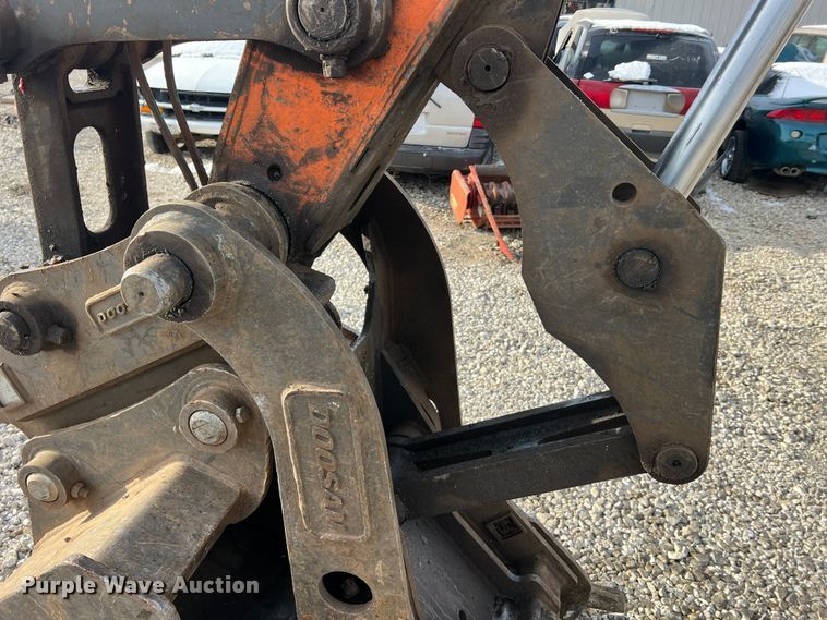 image for item JU9861 2017 Doosan DX140LCR-5  excavator